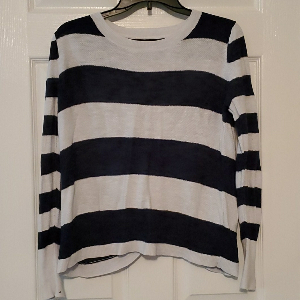 Blue Banana republic open back sweater size xs
